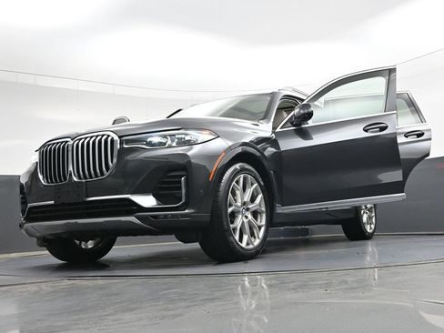 Used 2022 BMW X7 xDrive40i w/ Executive Package AWD/4WD image 46