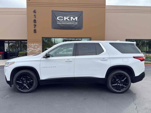 Used 2020 Chevrolet Traverse LS image 3