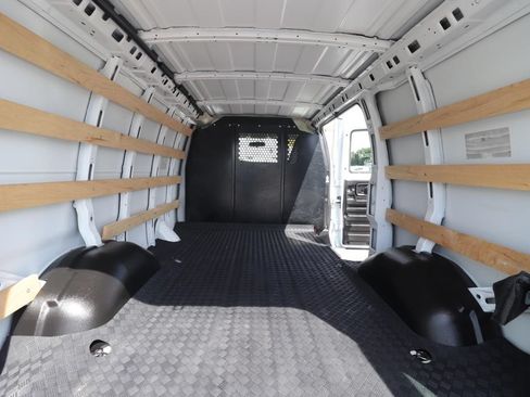 Used 2025 Chevrolet Express 2500 w/ Driver Convenience Package RWD image 14