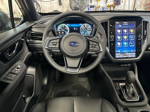 Certified 2025 Subaru Forester Limited AWD/4WD image 18