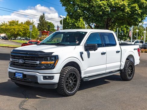 Used 2024 Ford F150 XLT w/ Tow/Haul Package AWD/4WD image 4