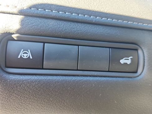 Used 2025 Nissan Armada Platinum image 15