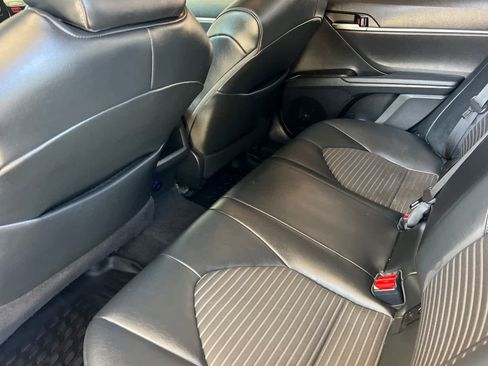 Certified 2021 Toyota Camry SE w/ Convenience Package FWD image 4