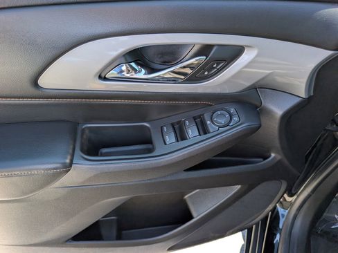 Used 2018 Chevrolet Traverse LS FWD image 20