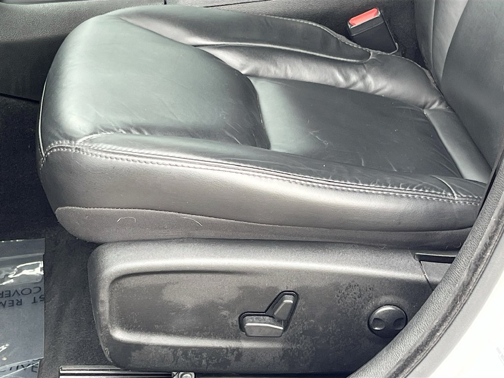 Used 2023 Chrysler 300 Touring L AWD/4WD image 19