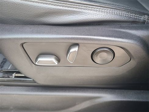 Used 2022 GMC Yukon Denali image 26