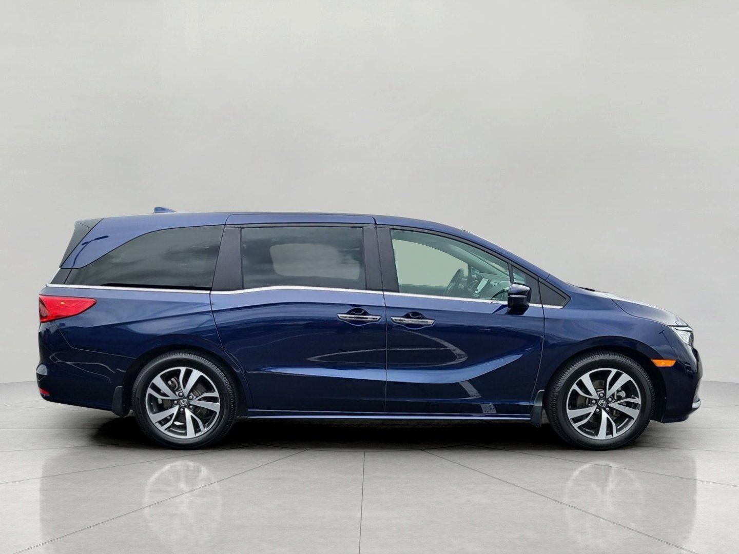 Used 2024 Honda Odyssey Touring image 9