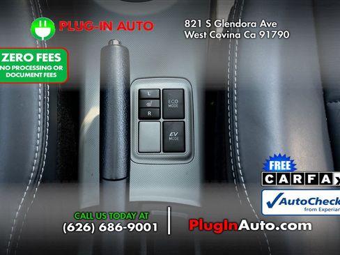 Used 2012 Toyota Prius C Four FWD image 16