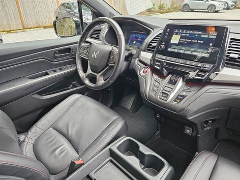 Used 2023 Honda Odyssey Sport image 10