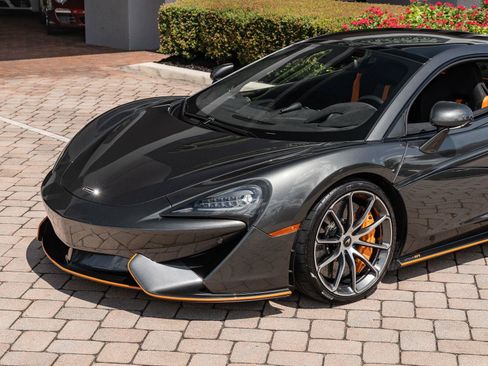 Used 2019 McLaren 570S RWD image 25