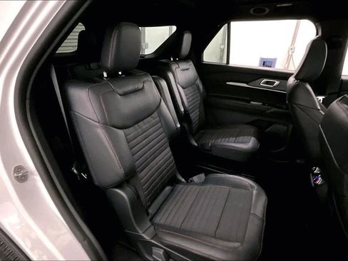 New 2026 Ford Explorer ST-Line w/ ST-Line Street Pack image 26