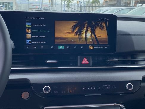 New 2026 Kia Carnival EX FWD image 21