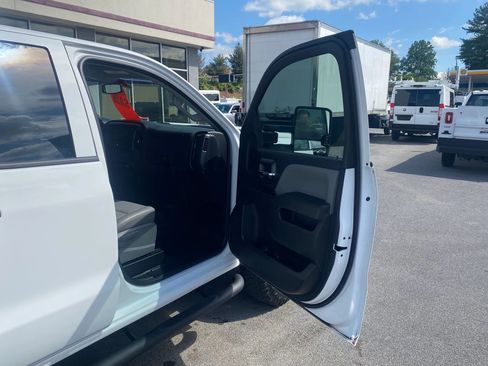 Used 2017 Chevrolet Silverado 2500 W/T w/ WT Fleet Convenience Package AWD/4WD image 19