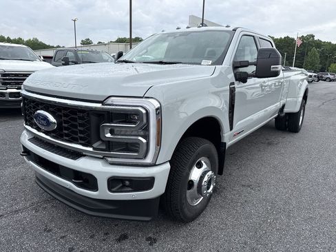 New 2026 Ford F350 Platinum AWD/4WD image 3