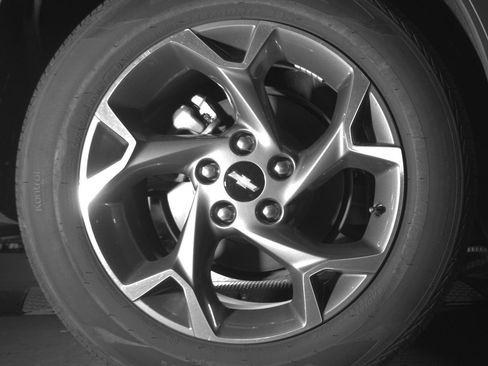 Used 2025 Chevrolet Trax LT FWD image 15