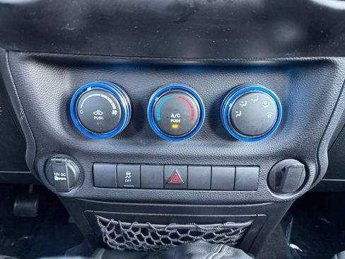Used 2017 Jeep Wrangler Unlimited Sport w/ Connectivity Group AWD/4WD image 24