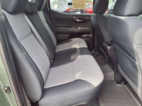 Used 2022 Toyota Tacoma TRD Sport RWD image 15