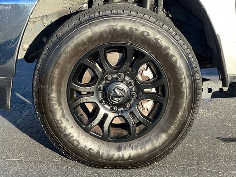 Used 2024 RAM 2500 Tradesman w/ Chrome Appearance Group image 27