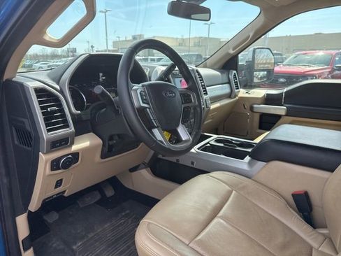 Used 2020 Ford F350 Lariat w/ Chrome Package image 10