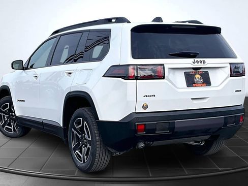 New 2026 Jeep Cherokee Laredo image 4