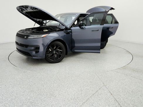 Used 2025 Land Rover Range Rover Sport Dynamic SE AWD/4WD image 15