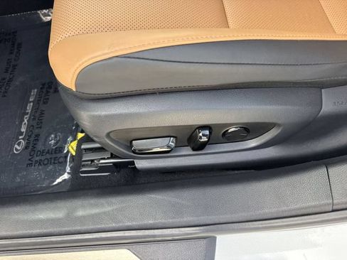 Certified 2024 Lexus ES 350 w/ Premium Package FWD image 12