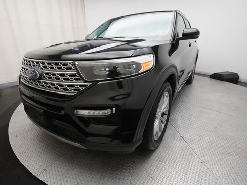 Used 2023 Ford Explorer Limited w/ Equipment Group 301A AWD/4WD image 12