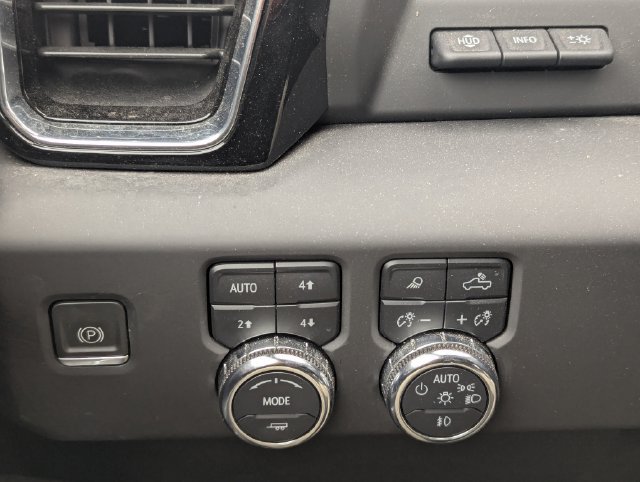 Used 2024 GMC Sierra 2500 Denali w/ Denali Reserve Package AWD/4WD image 22