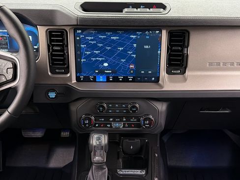 Used 2025 Ford Bronco Outer Banks AWD/4WD image 20