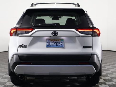 Used 2022 Toyota RAV4 Adventure w/ Convenience Package image 5