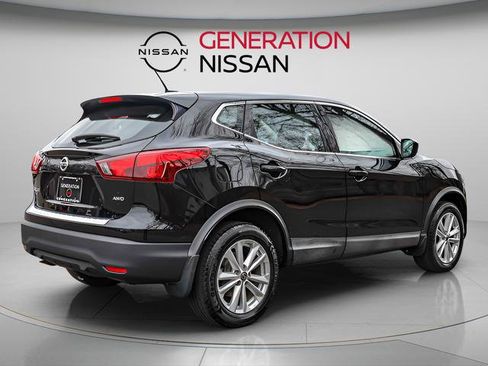 Used 2019 Nissan Rogue Sport S w/ Appearance Package image 6