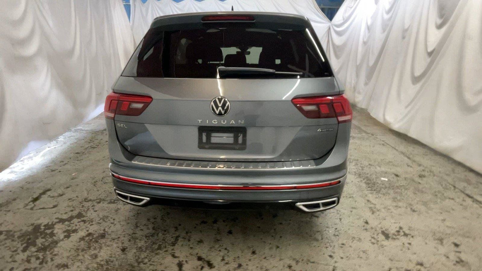 Used 2022 Volkswagen Tiguan SEL R-Line AWD/4WD image 8