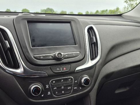 Used 2024 Chevrolet Equinox LT w/ LPO, Floor Liner Package FWD image 9
