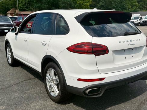 Used 2016 Porsche Cayenne AWD/4WD image 8