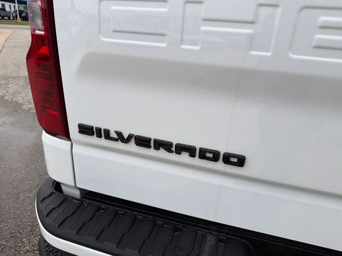 Used 2024 Chevrolet Silverado 1500 Custom image 8