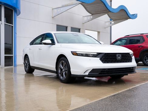 New 2025 Honda Accord EX-L image 4