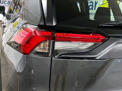 Certified 2020 Toyota RAV4 LE w/ All Weather Liner Package AWD/4WD image 32