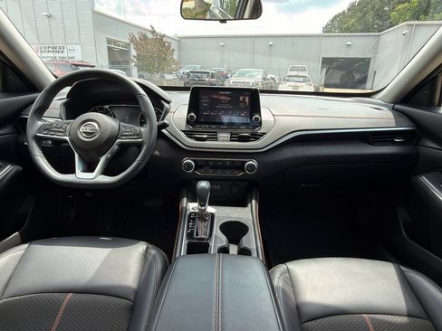 Used 2022 Nissan Altima 2.5 SR FWD image 12