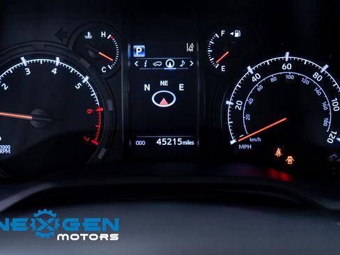 Used 2021 Toyota 4Runner SR5 Premium image 9