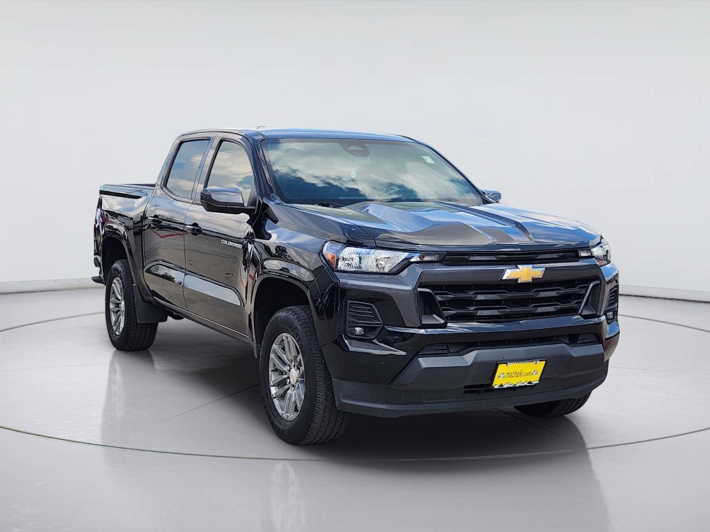 Certified 2024 Chevrolet Colorado LT w/ LT Convenience Package RWD image 3