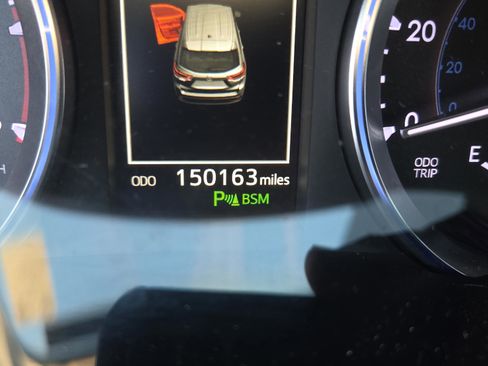 Used 2019 Toyota Highlander Limited image 32