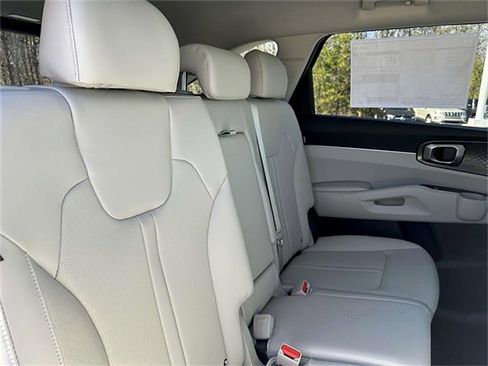 New 2025 Kia Sorento S image 25