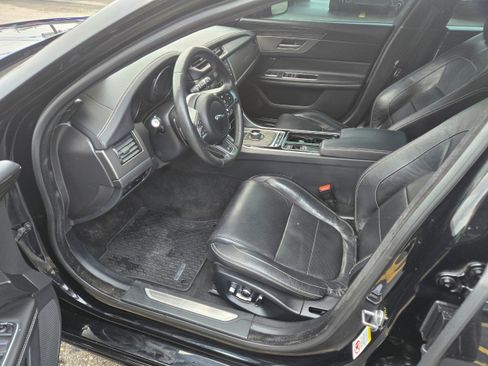 Used 2017 Jaguar XF S image 4