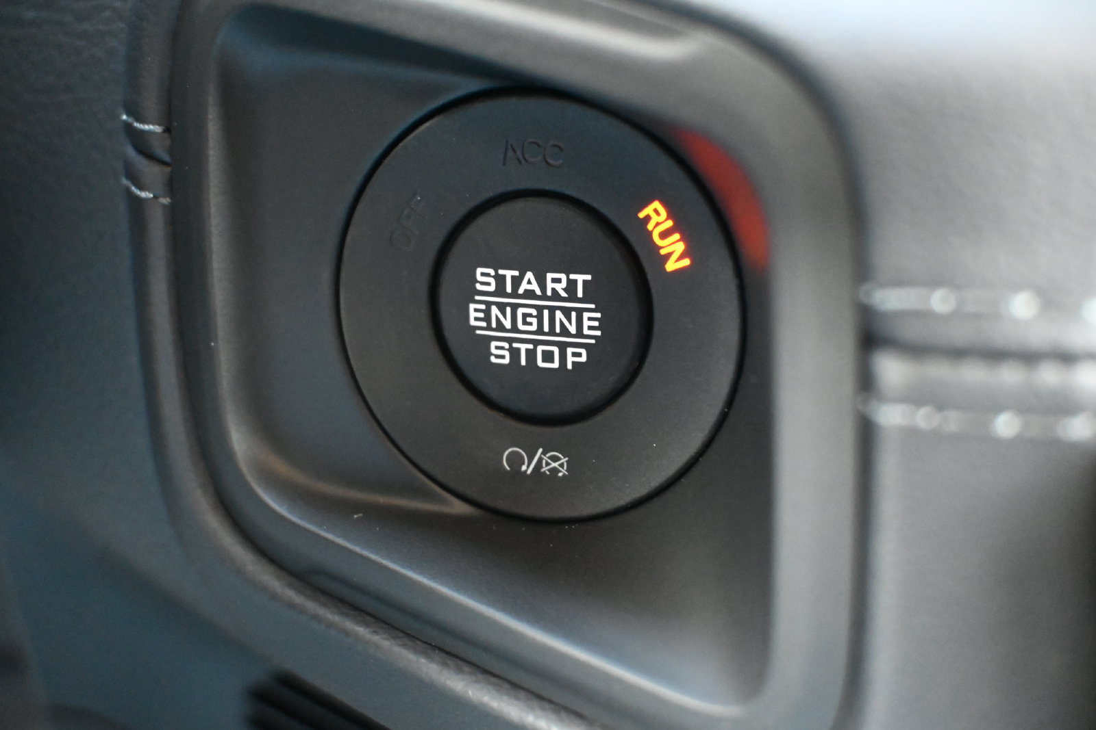New 2026 Jeep Gladiator Sport AWD/4WD image 16