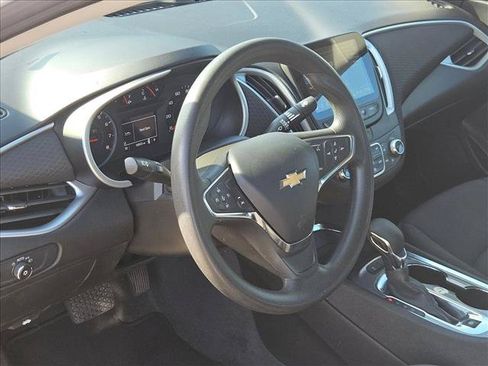 Used 2024 Chevrolet Malibu LT FWD image 10