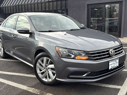 Used 2018 Volkswagen Passat 2.0T SE