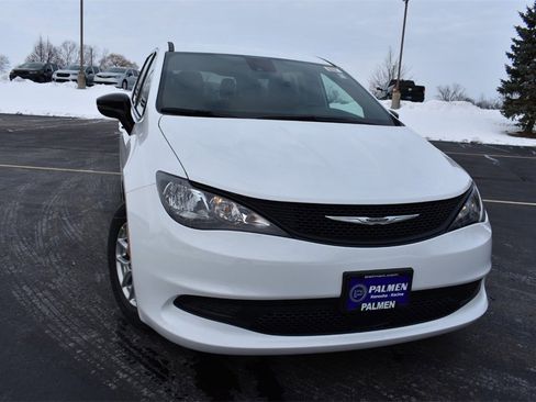 New 2026 Chrysler Voyager LX image 2