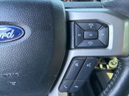 Used 2018 Ford F150 Lariat image 12