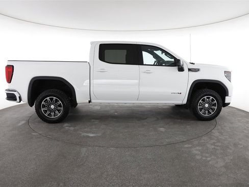 Used 2025 GMC Sierra 1500 AT4 image 14