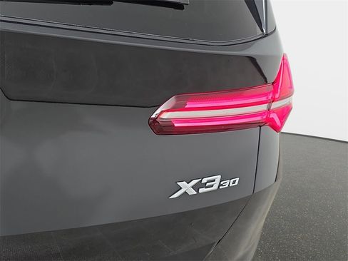 Used 2025 BMW X3 xDrive30i w/ Premium Package image 36